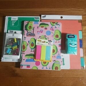 🎊 Host Pick 🎊 Back To School Set U Brands greenroom Post It College Stationary